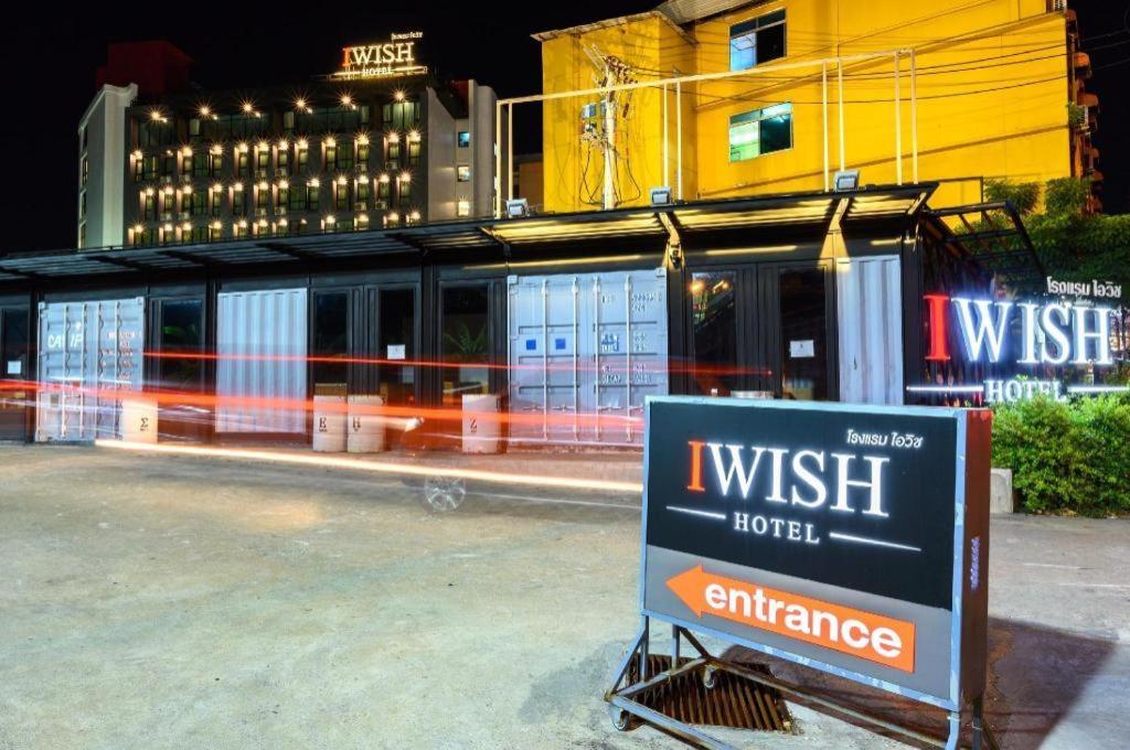Iwish Hotel Bangkok Exterior foto