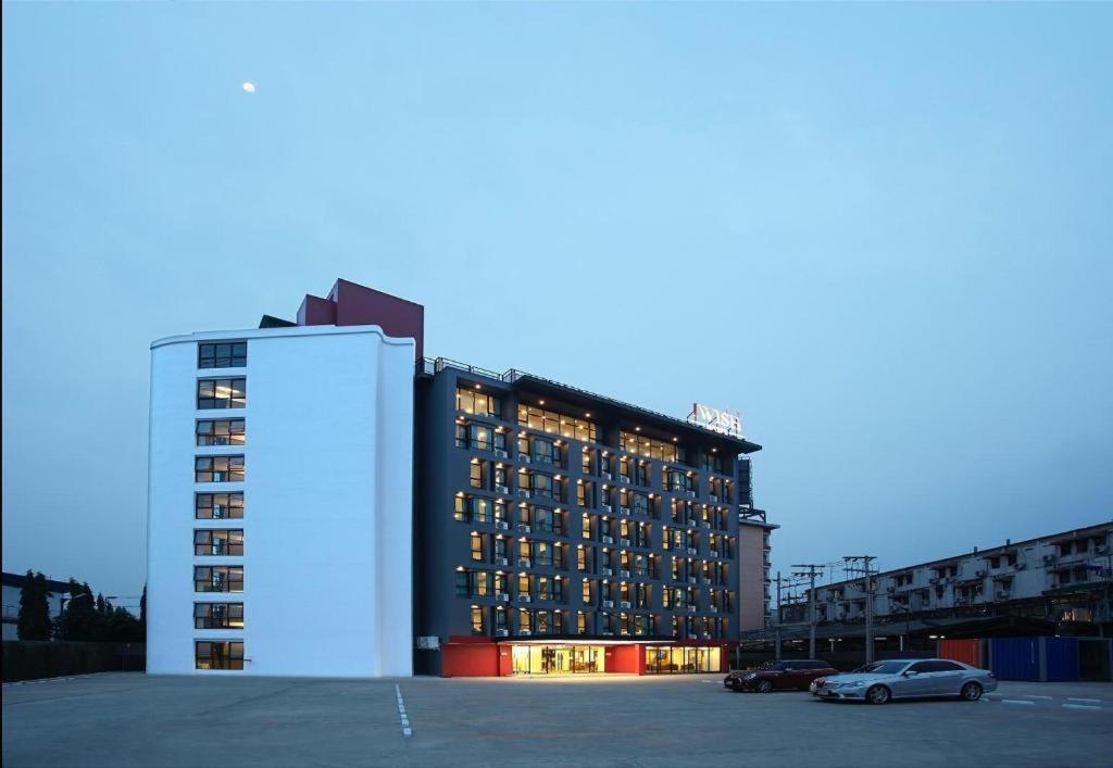 Iwish Hotel Bangkok Exterior foto